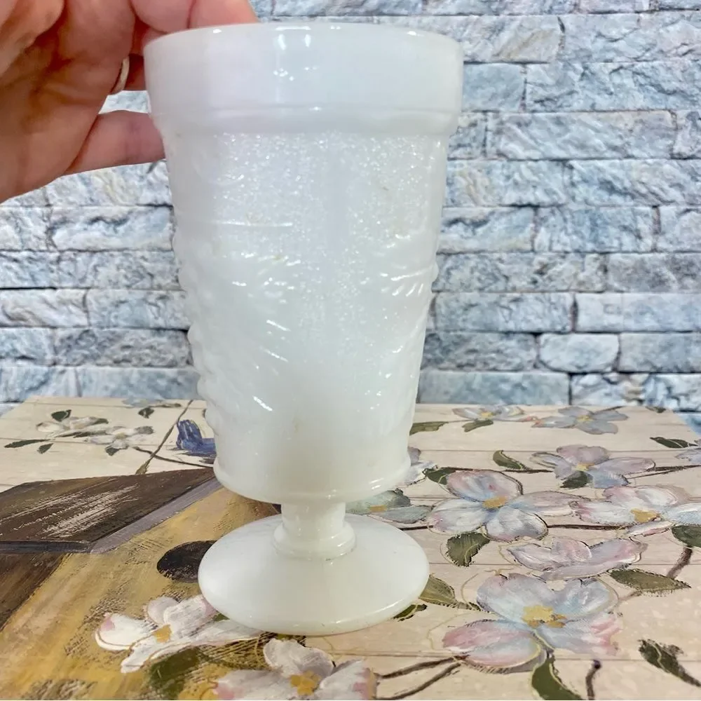 Anchor Hocking White Milk Glass VTG Harvest Grape Vine Pattern 5.75 inch